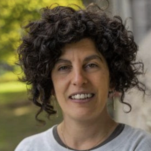 ANA AMADOR Vice Directora